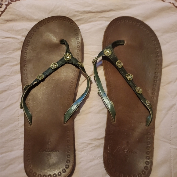 Hollister flip-flops - Picture 1 of 2